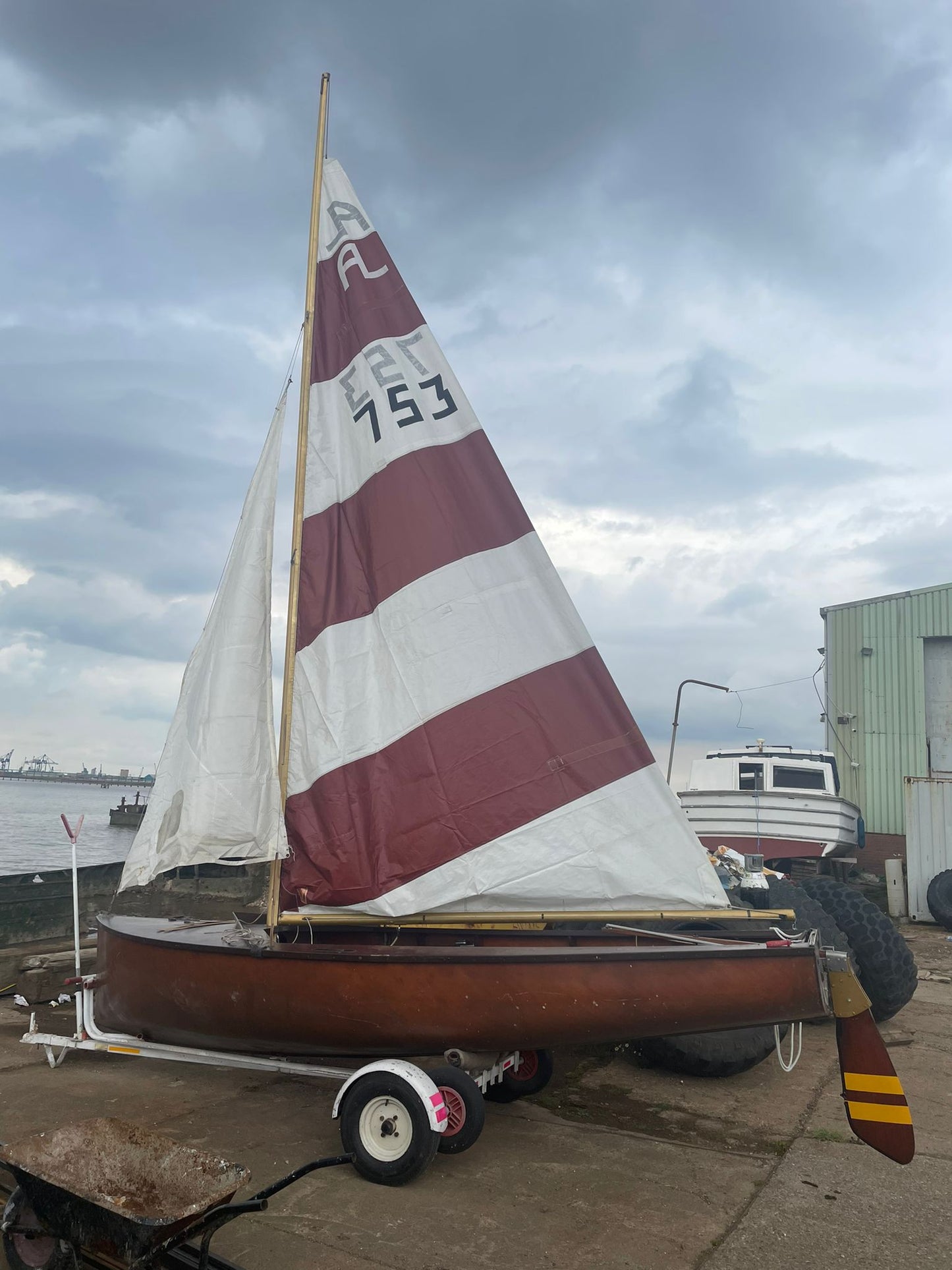 Albacore sailing dinghy - SOLD