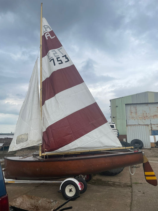 Albacore sailing dinghy - SOLD